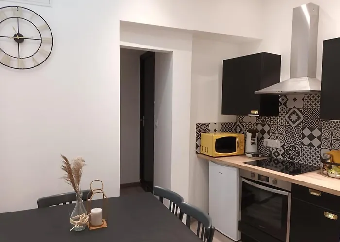 Maison Stacheul*gare/centre*wifi